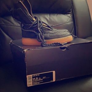 Nike women’s 11.5 Air Force one hi